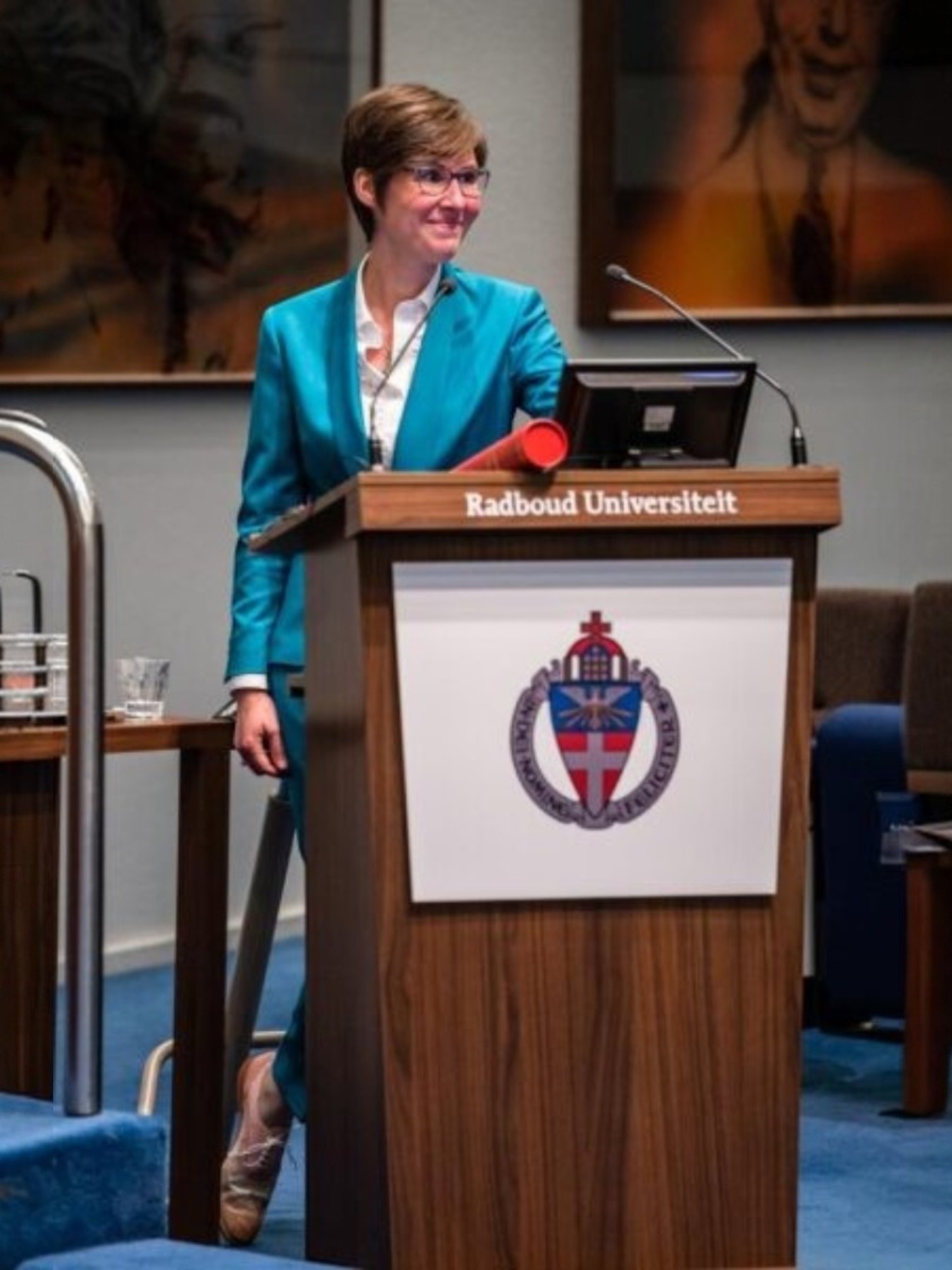 Stijlvol maatpak vrouw verdediging proefschrift