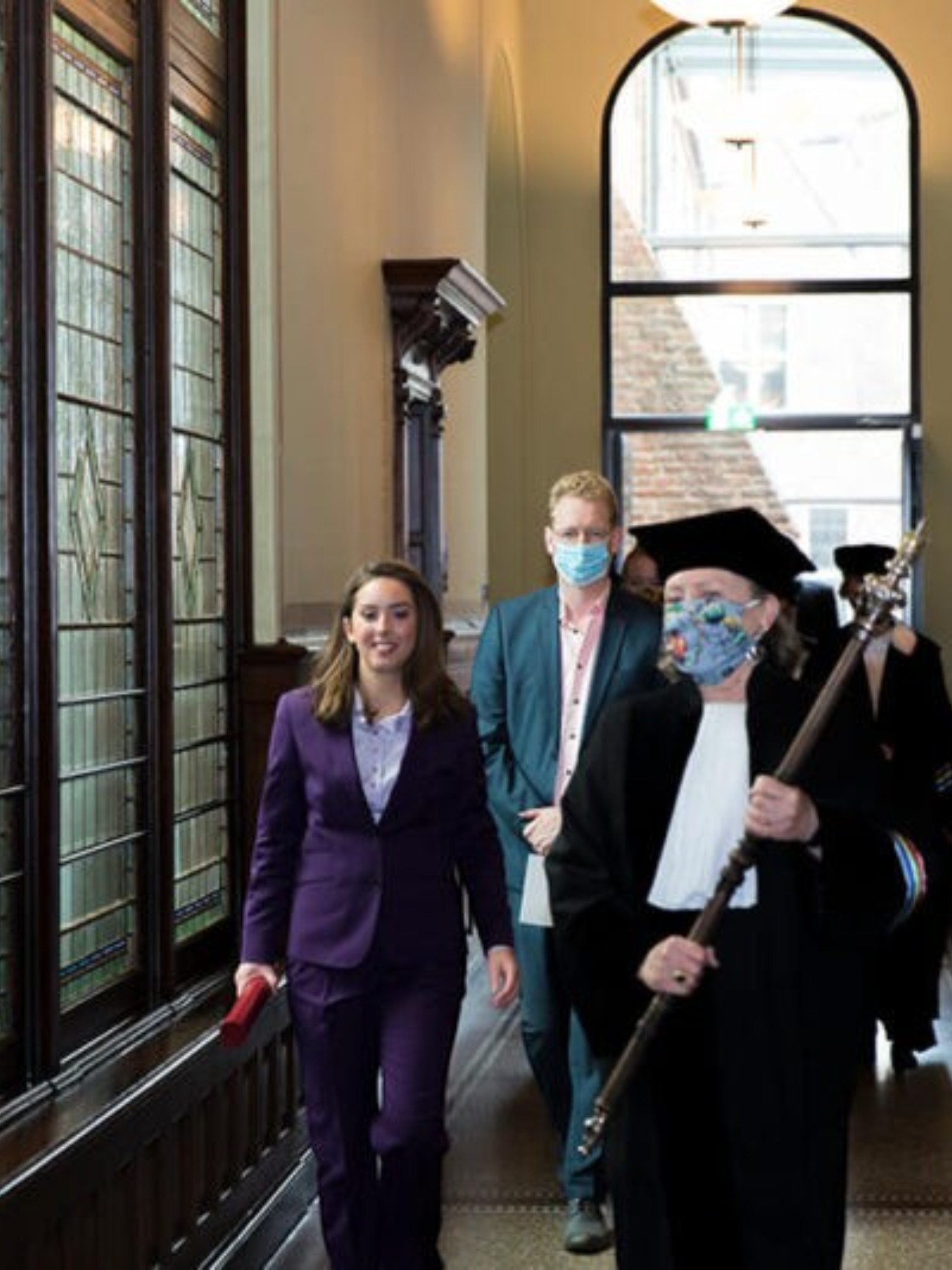 Formeel dames pak promotie universiteit