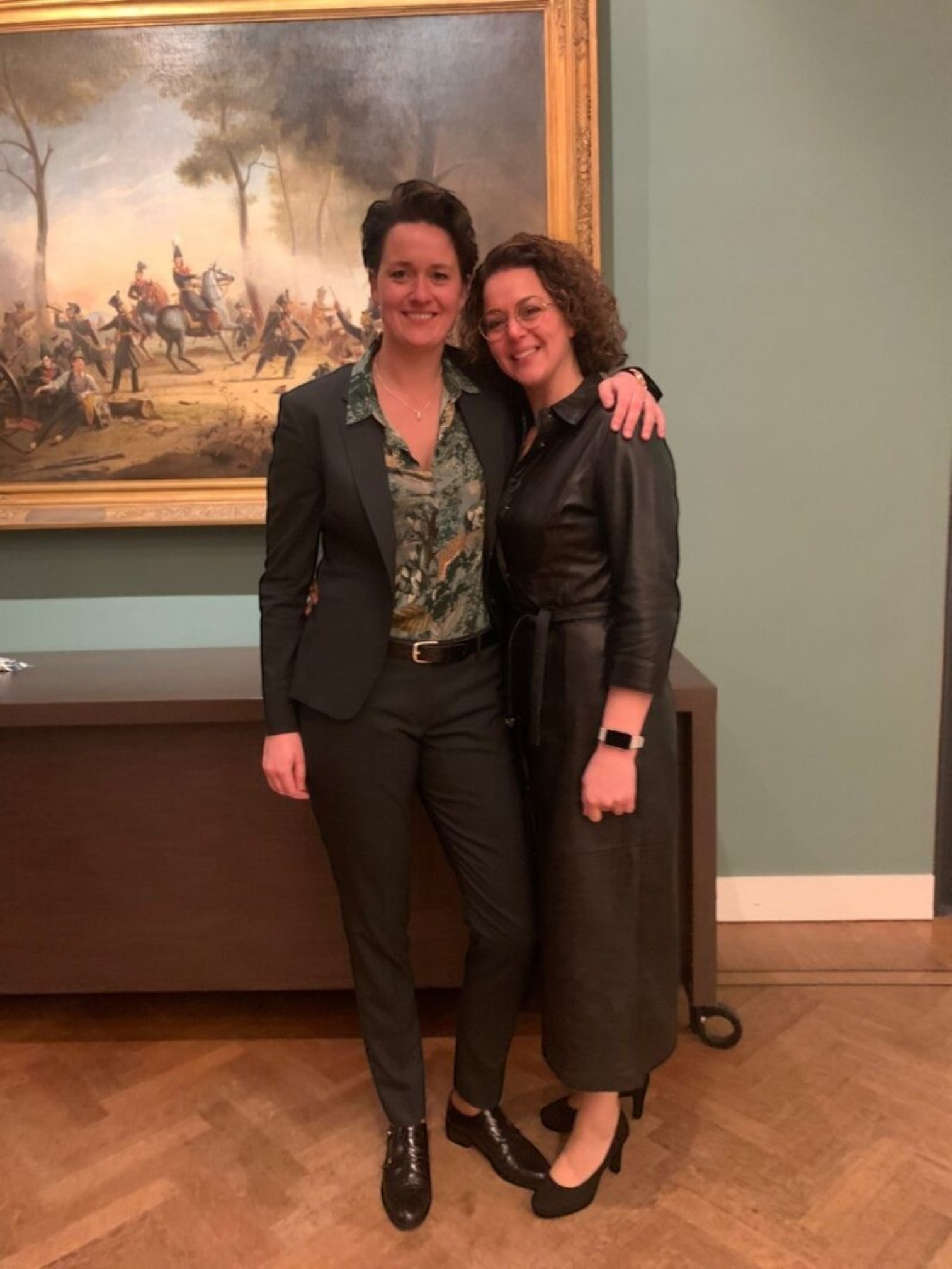 Promoveren in dames maatpak