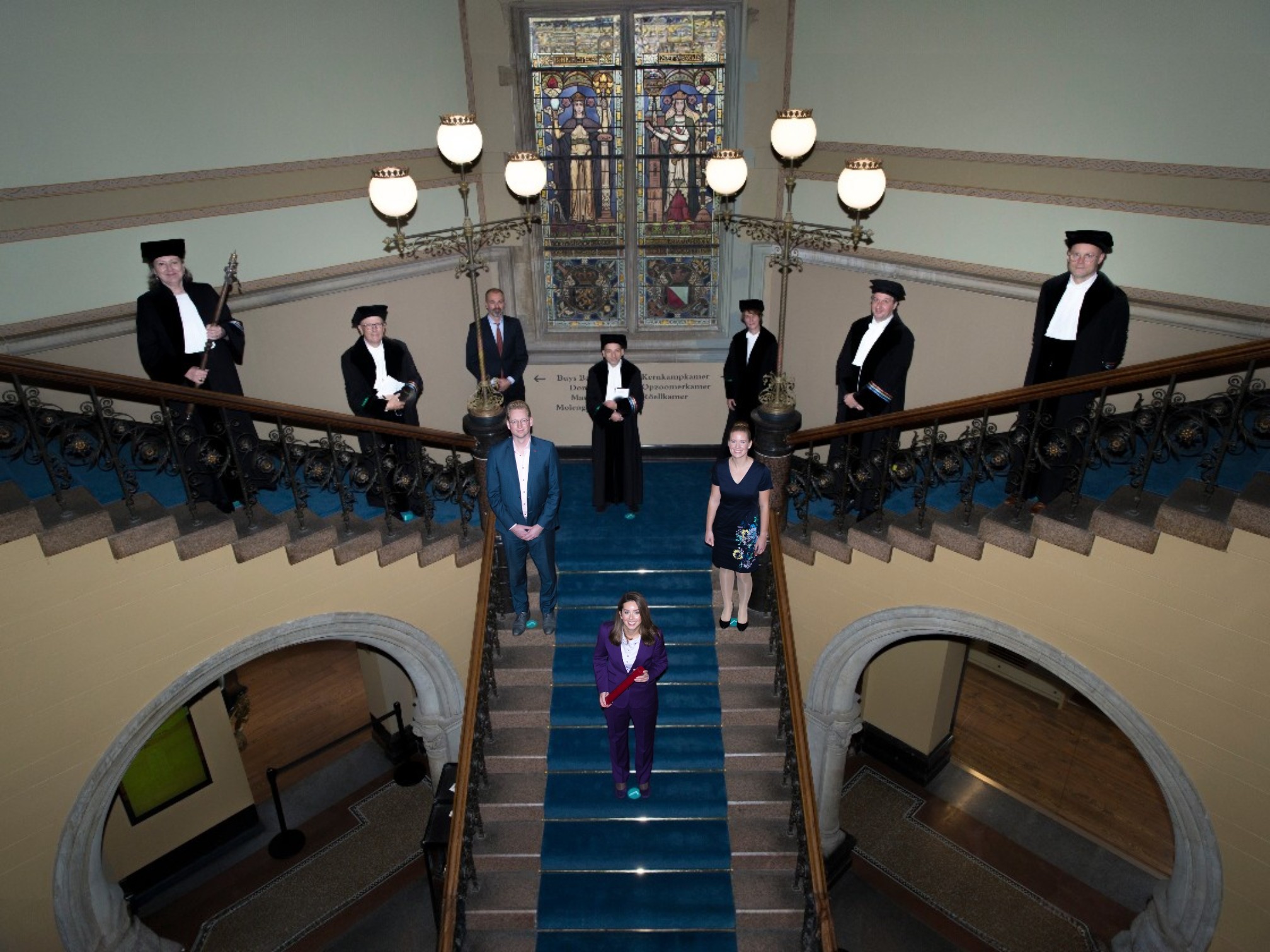 Promoveren in dames maatpak