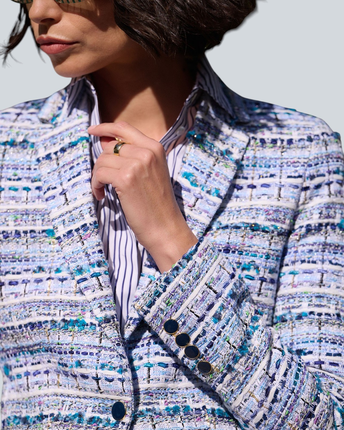 Pak op maat vrouw blauw boucle