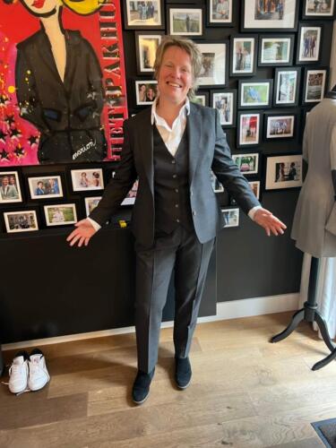 3-delig-broekpak-vrouw-zakelijk