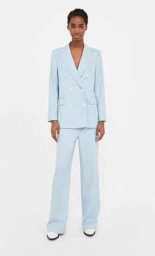 Non binair pak gemaakt van Loro Piana stof 