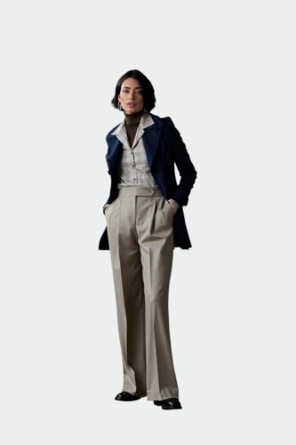 Broekpak-met-blazer-vrouw