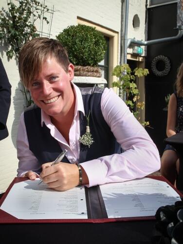 Broekpak bruiloft kleding getuige gast