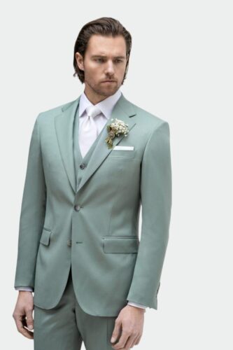 Bruidspak-met-gilet-groen-op-maat-gemaakt