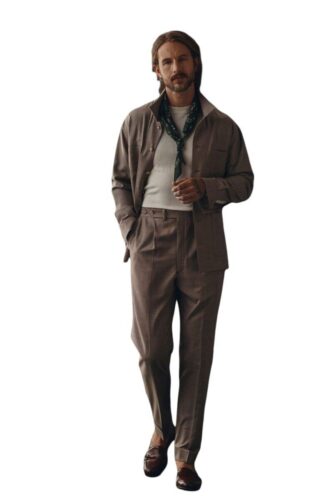 Casual-pak-op-maat-met-maatshirt-beige