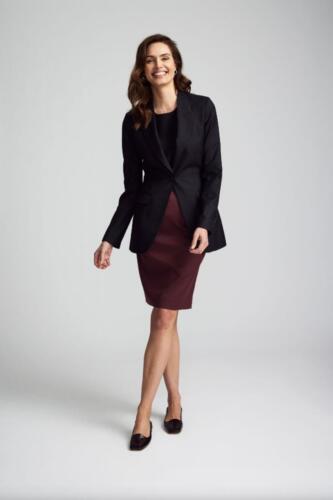 Colbert-met-jurk-op-maat-gemaakt-zakelijk 