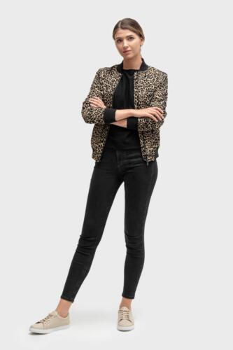 Dames-bomberjasje-op-maat-gemaakt