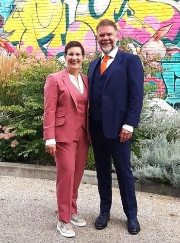 Dames-en-heren-bruidspakken