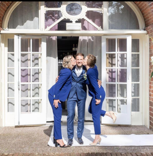 Dames-en-herentrouwpakken-op-maat-gemaakt