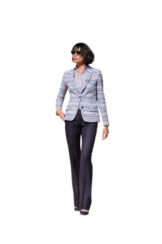Dames-maatpak-met-getailleerde-blazer-in-luxe-stof