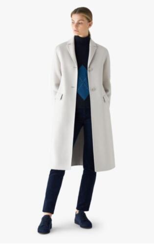 Dames-mantel-gemaakt-van-Cashmir-Loro-Piana