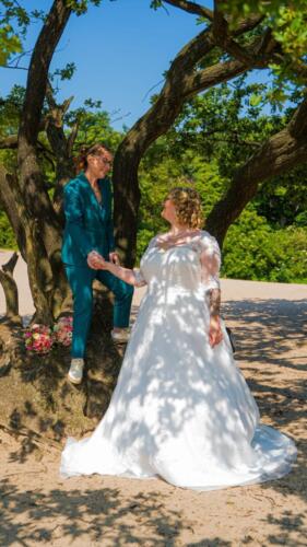 Dames-trouwpak-groen-op-maat-gemaakt