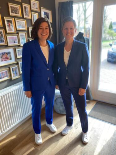 Dames-trouwpakken-op-maat