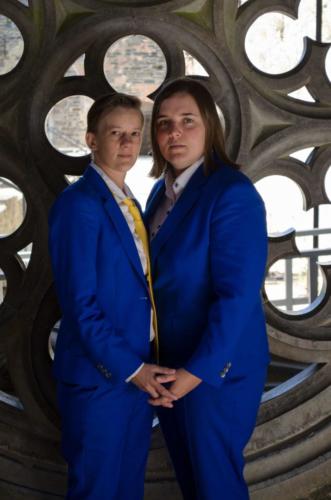 Dames maat kostuums gemaakt van koningsblauwe zachte wol. Voor Veronique  Kelly