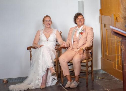 Dames trouwkostuum gemaakt voor Sam in zalm roze