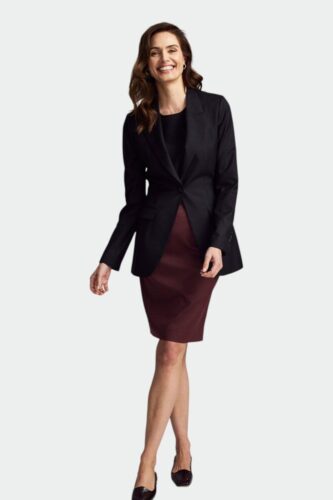 Exculsief-mantelpak-op-maat-vrouw