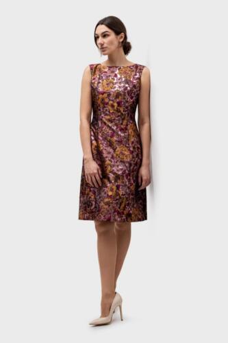 Feestelijke-jurk-gemaakt-van-zijde