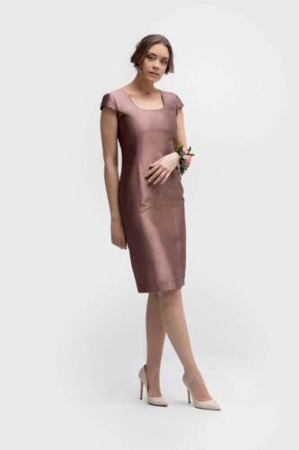 Feestelijke-jurk-op-maat-laten-maken-met-een-perfecte-pasvorm