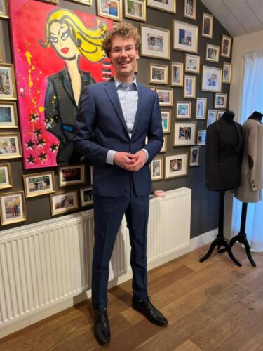 Herenmaatpak-slim-fit-lang-persoon