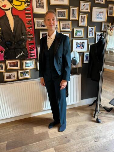 Jaquet-vrouw-uitvaartbegeleider