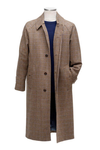 Lange-heren-mantel-voor-over-pak (1)