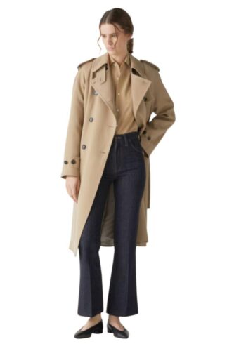 Lange-regenjas-vrouw-op-maat-gemaakt-van-Loro-Piana-stof