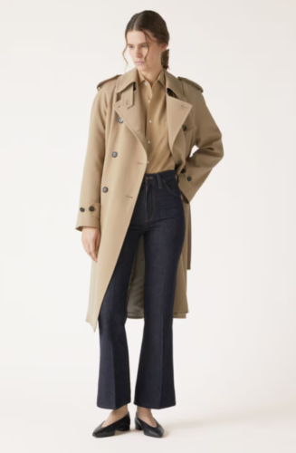 Lange-regenjas-vrouw-op-maat-gemaakt-van-Loro-Piana-stof