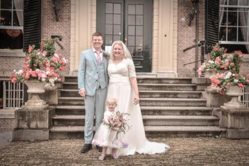 Licht-blauw-trouwpak-met-gilet-op-maat-gemaakt