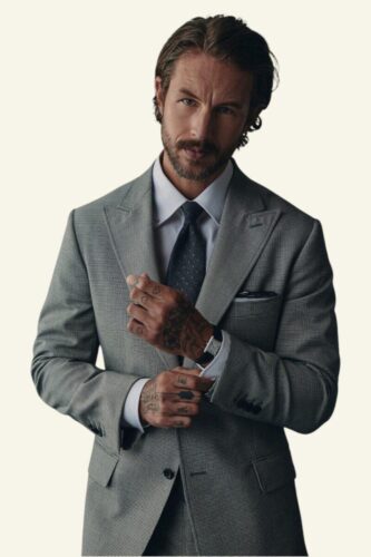 Lichtgrijs maatpak-modern-en-verfijnd