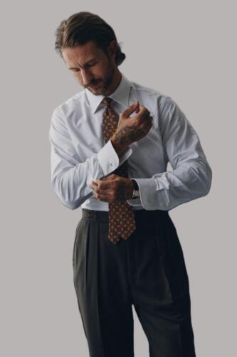 Maathemd-met-dubbel-manchette-knopen