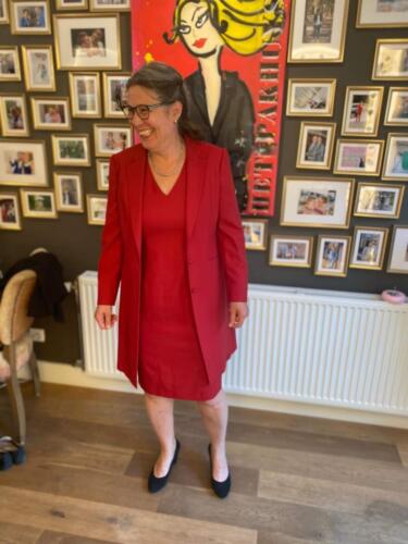 Mantelpak-met-jurk-rood