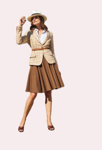 Mantelpak-met-plooi-rok-gemaakt-van-Holland-and-Sherry-stoffen