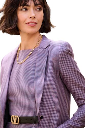 Moeder-van-de-bruid-feestelijk-maatpak-met-jurk-en-getailleerd-colbert