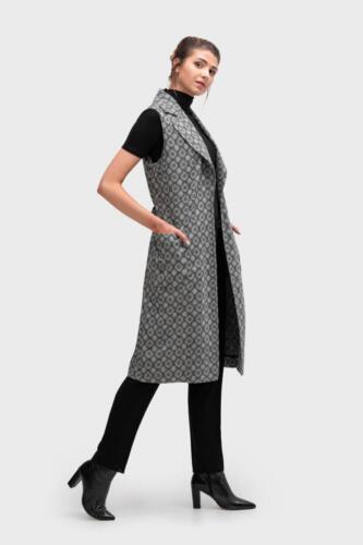 Mouwloze-blazer-lang-op-maat-gemaakt