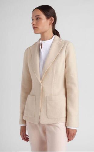 Off-white-wollen-blazer-vrouw-op-maat-gemaakt