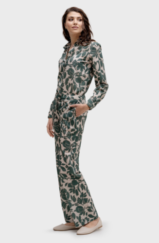 Overhemd-en-broek-vrouw-op-maat-gemaakt