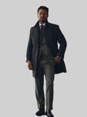 Overjas-grijs-ruit-bij-zakelijk-pak