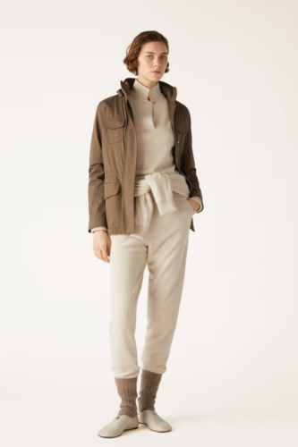 Sportieve-jas-vrouw-op-maat-gemaakt