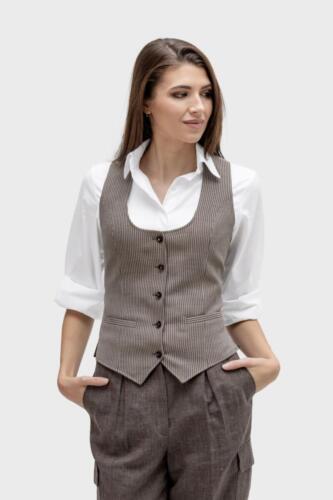 Sportieve-maatkleding-dames-met-gilet