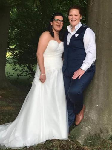 Trouwkostuum met gilet gemaakt voor  huwelijk van Janneke