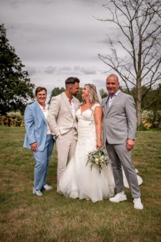 Trouwpak-moeder-en-vader-bruidegom-op-maat 