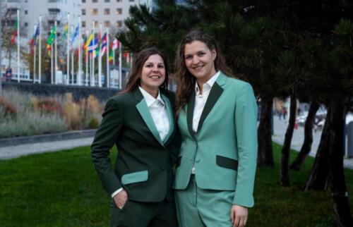 Trouwpak-vrouw-groen-op-maat-gemaakt