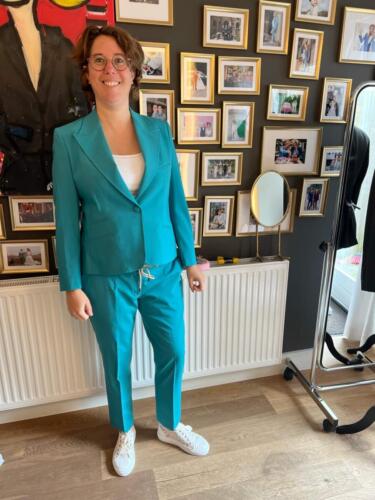 Trouwpak-vrouw-zwanger