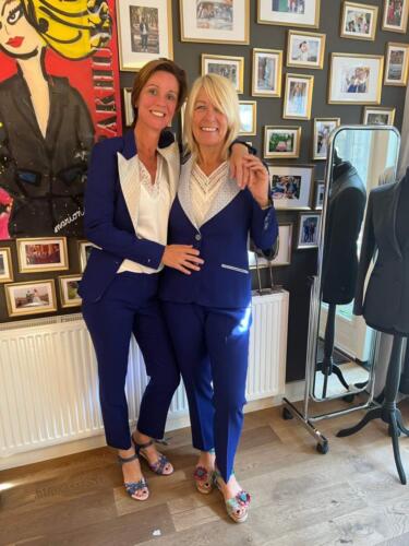 Trouwpak-vrouwen-op-maat-gemaakt