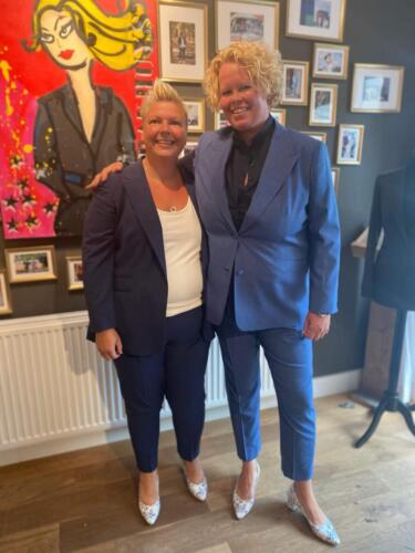 Trouwpakken-vrouwen-op-maat-gemaakt