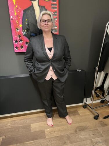 Uitvaartverzorgers-kleding-op-maat-gemaakt