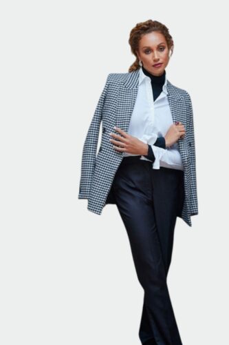 Vrouwelijk-broekpak-zakelijk