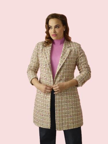 Vrouwelijk-lange-blazer-op-maat-gemaakt (1)